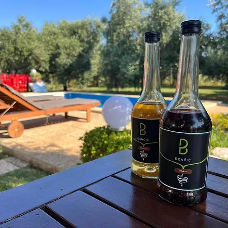 Near Pula * Šišan